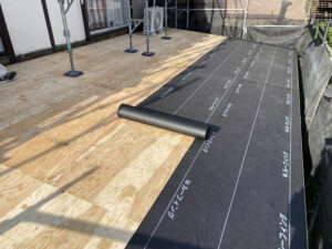 屋根の葺き替えとカバー工法どっちがいいの？