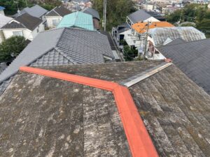 横浜市南区にて屋根棟取り替え工事