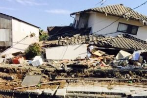 地震による家屋の倒壊