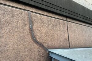 外壁のひび割れ補修