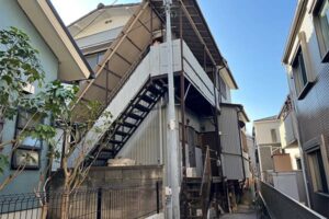 横浜市鶴見区鉄骨階段補修塗装工事前