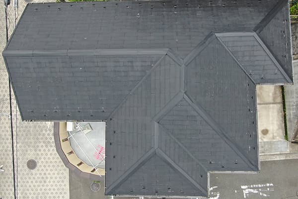 屋根のドローン撮影