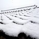 横浜でも起こる！冬の屋根の凍害被害について