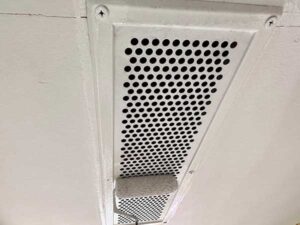 軒裏換気の塗装