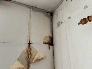 クロスを剥がす