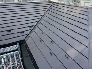 横浜市港南区にてクローゼットからの雨漏り修理（屋根葺き替え工事） 施工後