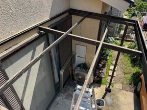 既存波板の撤去