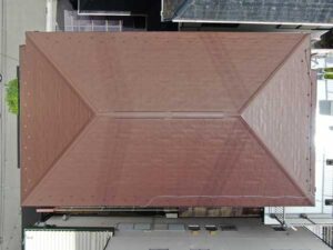 横浜市港南区にて黒ずみが気になる屋根のカバー工法、外壁塗装、バルコニー防水など 施工後