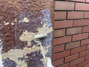 外構部の塀の下塗りの塗装
