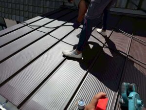 ステンレス屋根の施工