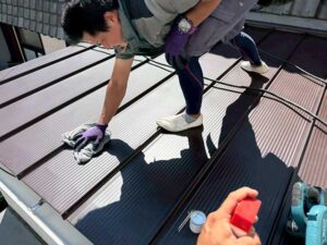 ステンレス屋根の施工