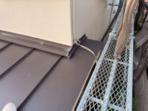 雨押え板金の施工