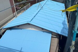 横浜市磯子区にてトタン屋根にガイナにて屋根塗装 施工後