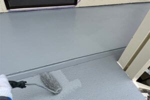 階段廊下部分の防水塗装のウレタン塗装