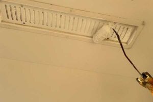 軒天換気口の塗装