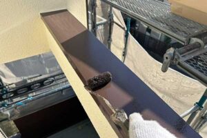 柱上の板金塗装