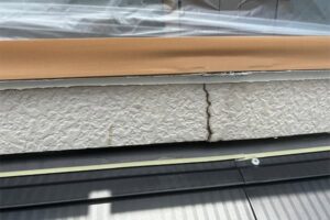 外壁のひび割れ