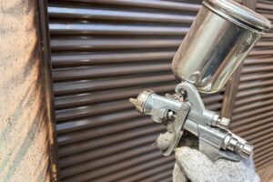 雨戸吹き付け塗装