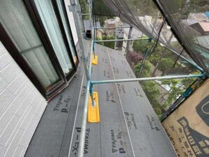 下屋のルーフィング施工